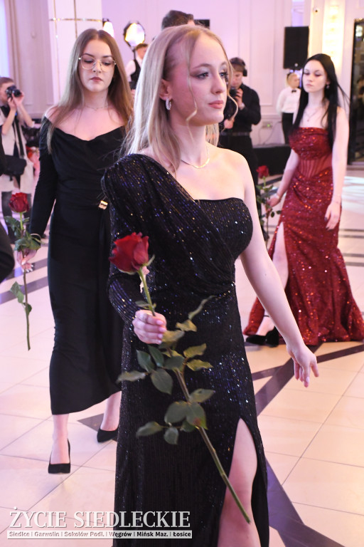 Studniówkowy bal maturzystów siedleckiej „Samochodówki”