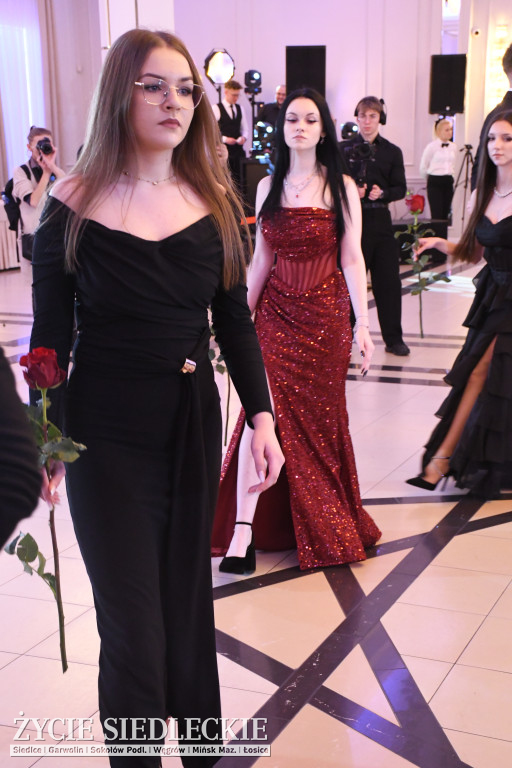 Studniówkowy bal maturzystów siedleckiej „Samochodówki”