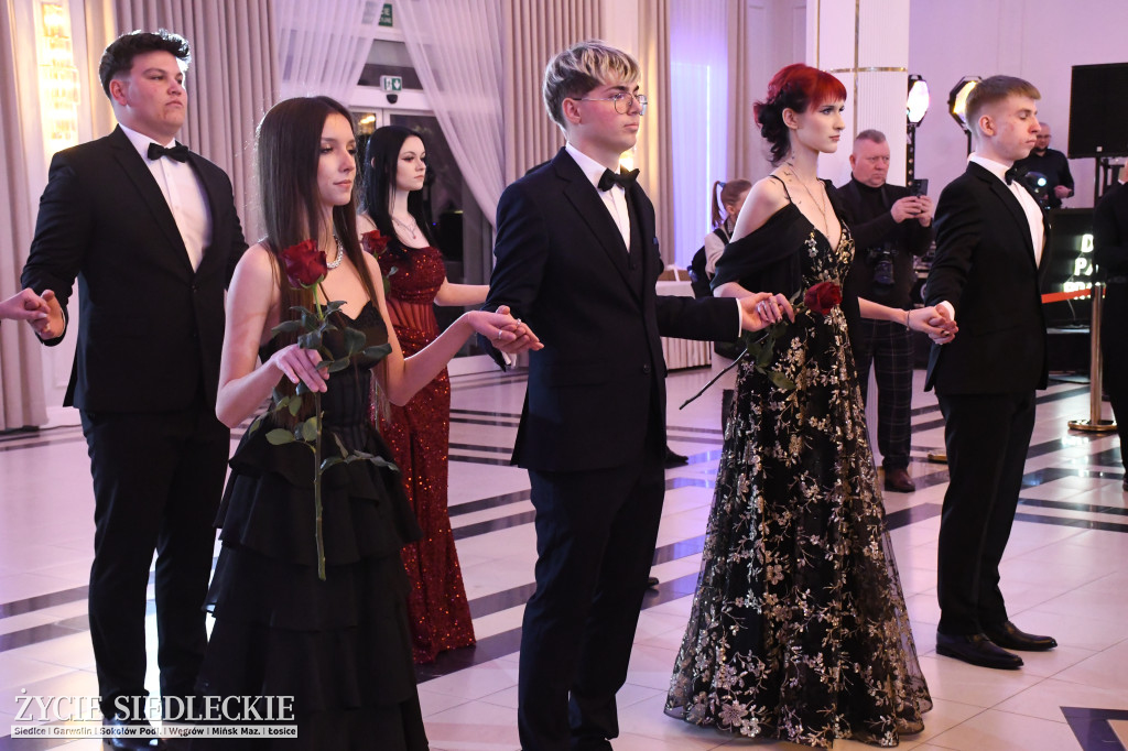 Studniówkowy bal maturzystów siedleckiej „Samochodówki”