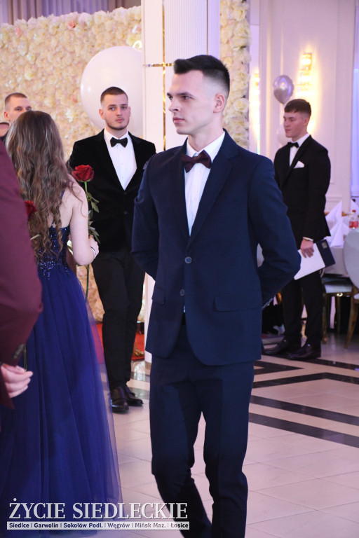 Studniówkowy bal maturzystów siedleckiej „Samochodówki”