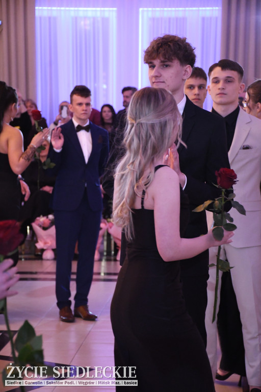 Studniówkowy bal maturzystów siedleckiej „Samochodówki”