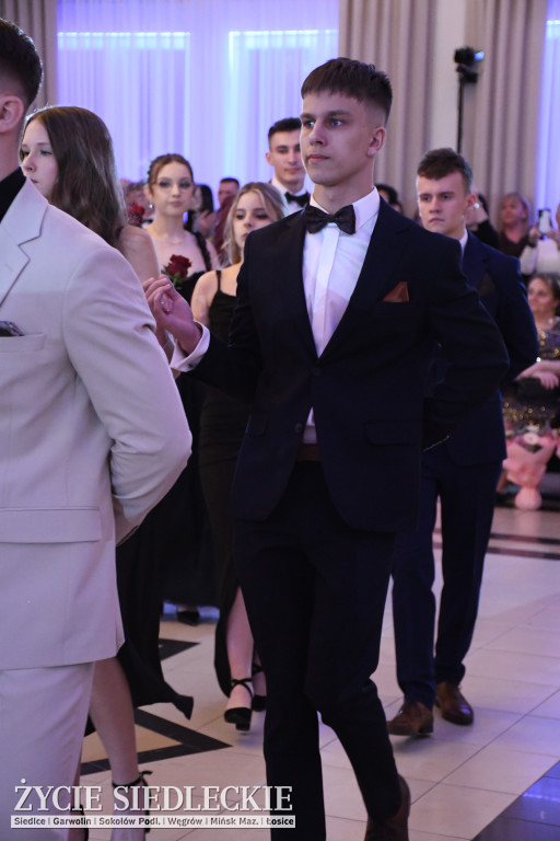 Studniówkowy bal maturzystów siedleckiej „Samochodówki”