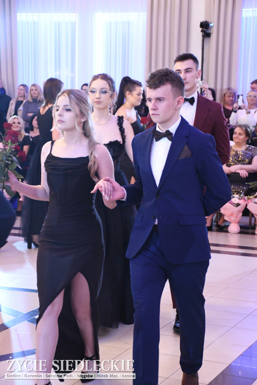 Studniówkowy bal maturzystów siedleckiej „Samochodówki”