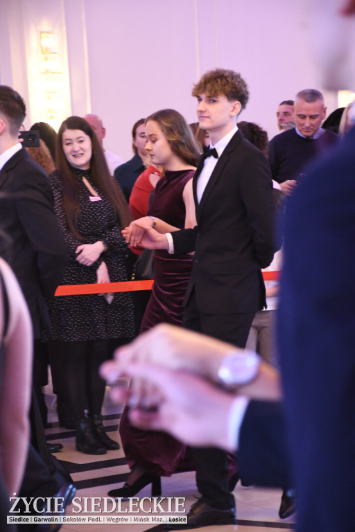 Studniówkowy bal maturzystów siedleckiej „Samochodówki”