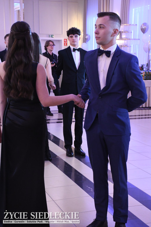 Studniówkowy bal maturzystów siedleckiej „Samochodówki”