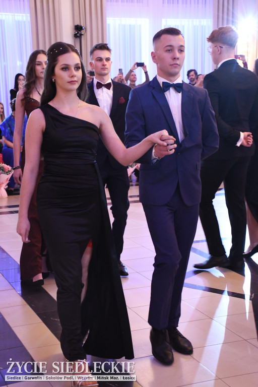 Studniówkowy bal maturzystów siedleckiej „Samochodówki”