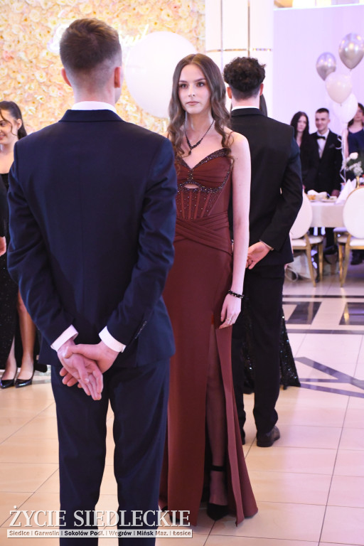 Studniówkowy bal maturzystów siedleckiej „Samochodówki”