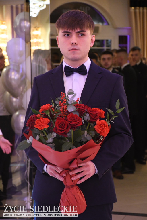 Studniówkowy bal maturzystów siedleckiej „Samochodówki”