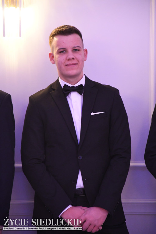 Studniówkowy bal maturzystów siedleckiej „Samochodówki”