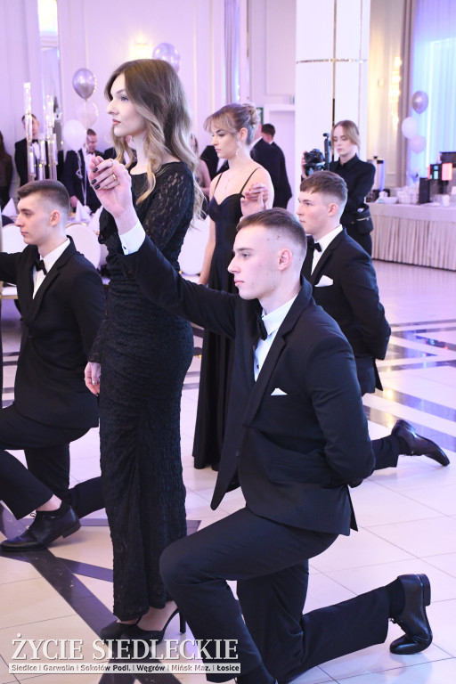 Studniówkowy bal maturzystów siedleckiej „Samochodówki”