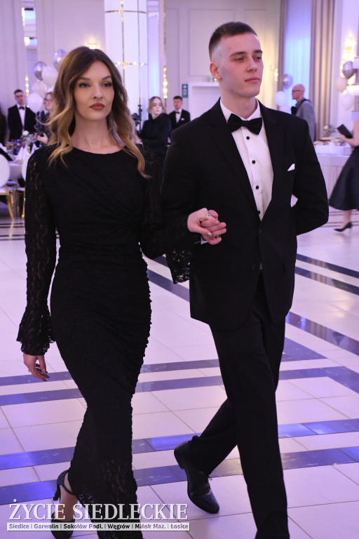 Studniówkowy bal maturzystów siedleckiej „Samochodówki”