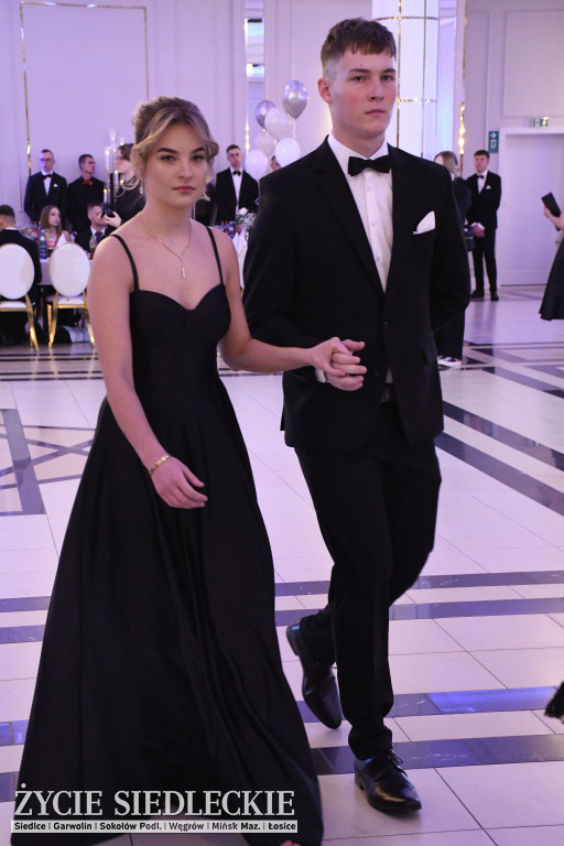 Studniówkowy bal maturzystów siedleckiej „Samochodówki”