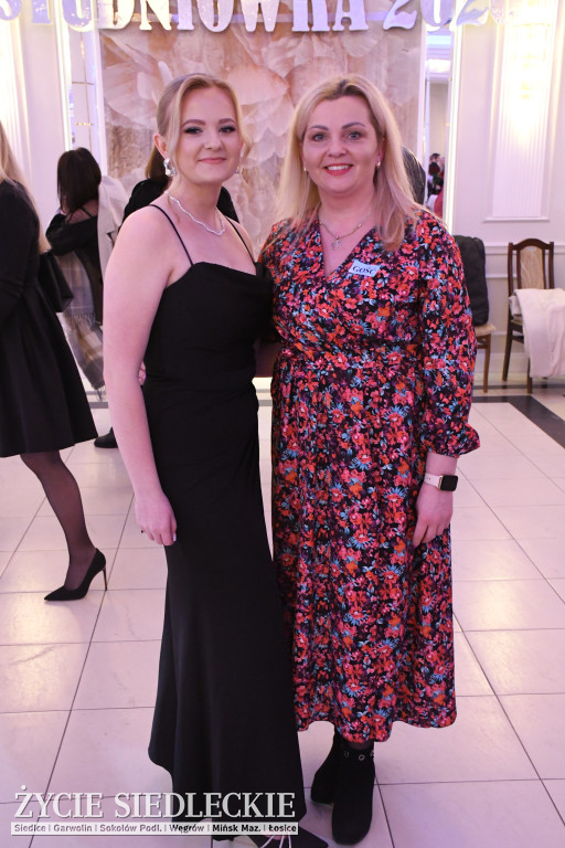 Studniówkowy bal maturzystów siedleckiej „Samochodówki”