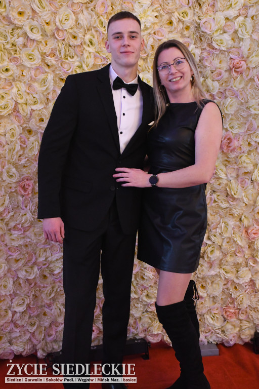 Studniówkowy bal maturzystów siedleckiej „Samochodówki”