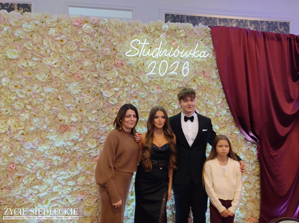 Studniówka w siedleckim \