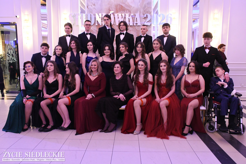 Studniówkowa noc siedleckiej ,,KOLEJÓWKI\