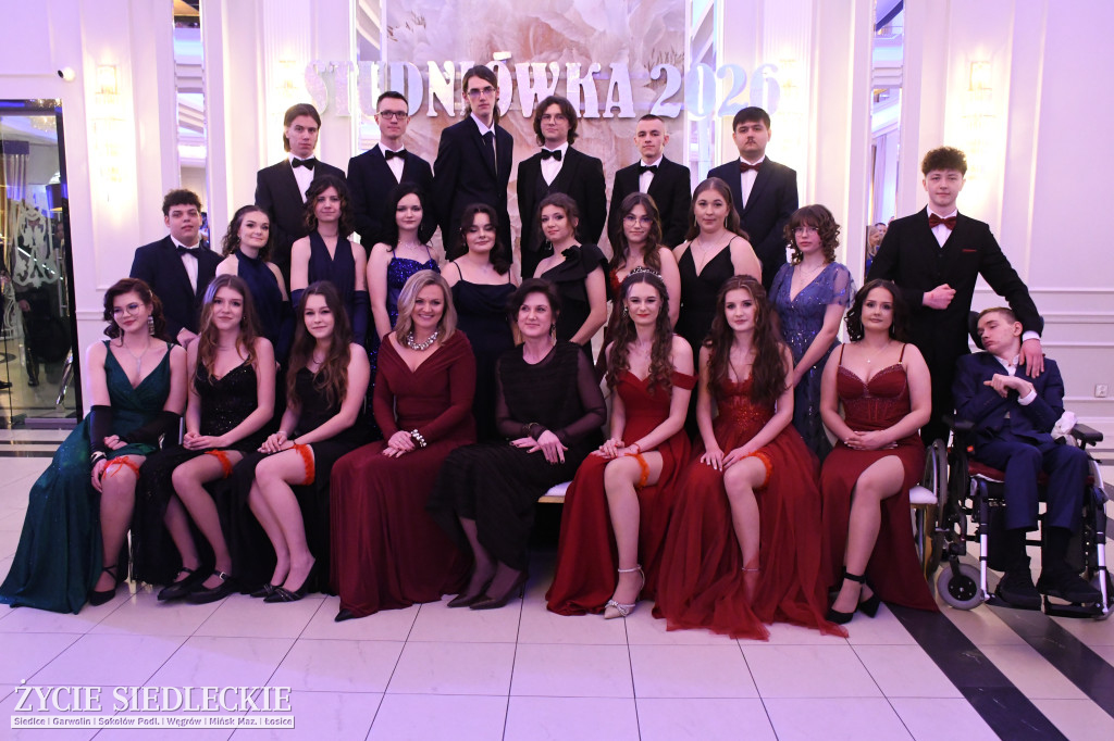 Studniówkowa noc siedleckiej ,,KOLEJÓWKI\