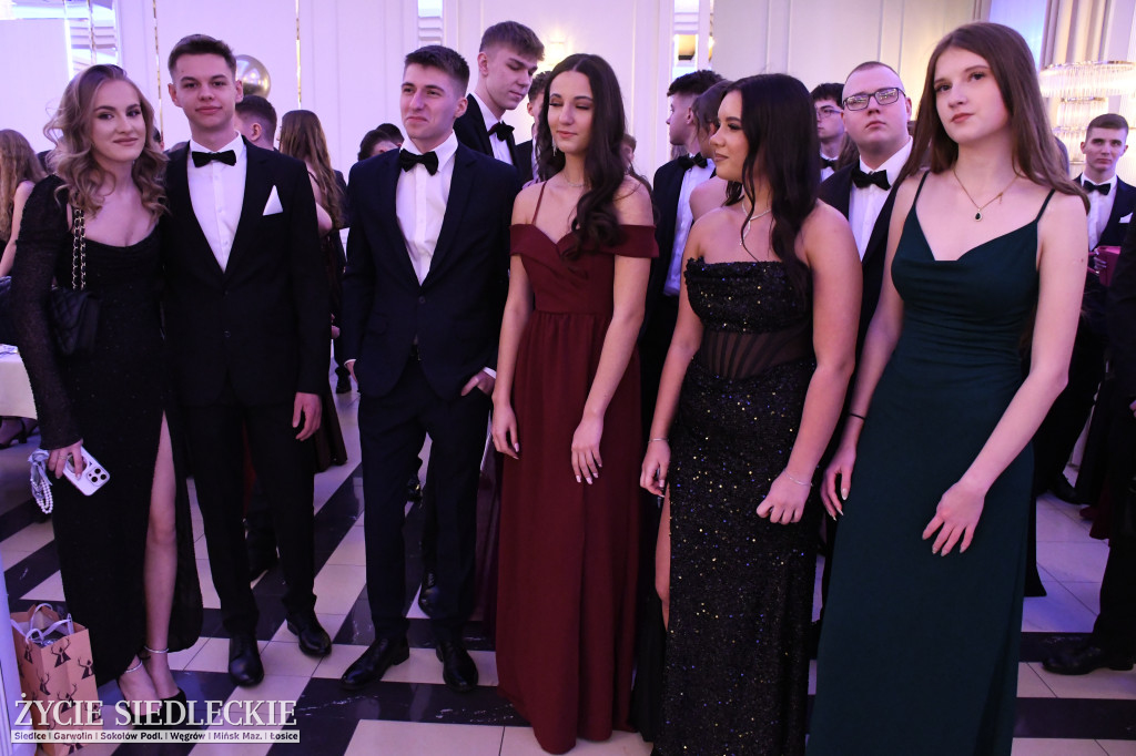 Studniówkowa noc siedleckiej ,,KOLEJÓWKI\