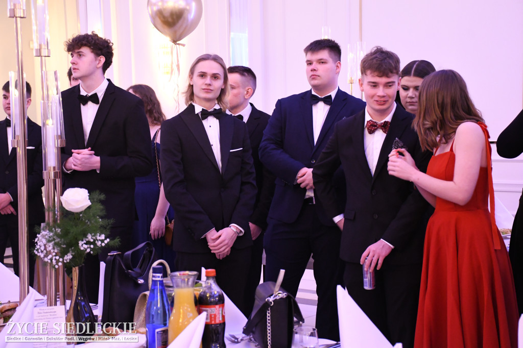 Studniówkowa noc siedleckiej ,,KOLEJÓWKI\