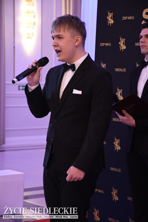 Studniówkowa noc siedleckiej ,,KOLEJÓWKI\