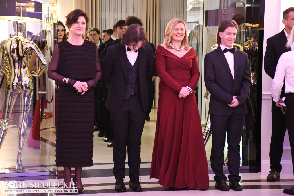 Studniówkowa noc siedleckiej ,,KOLEJÓWKI\