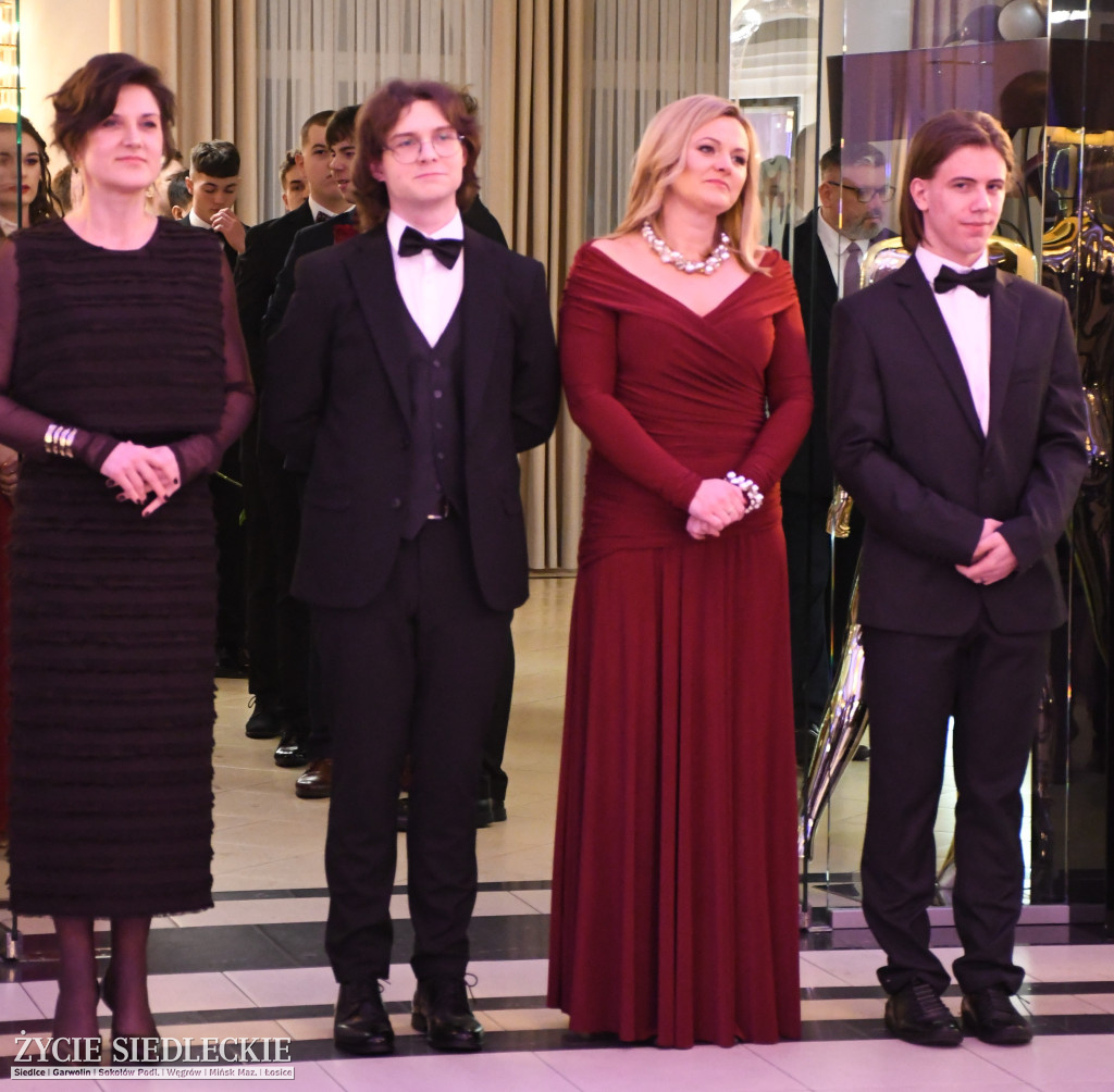 Studniówkowa noc siedleckiej ,,KOLEJÓWKI\