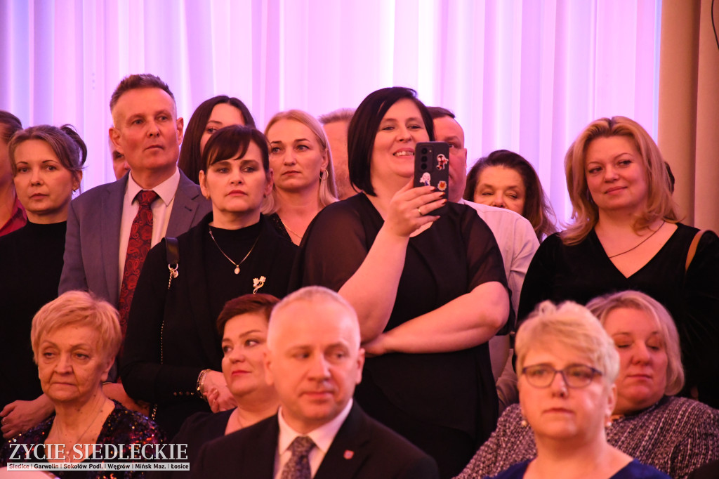 Studniówkowa noc siedleckiej ,,KOLEJÓWKI\