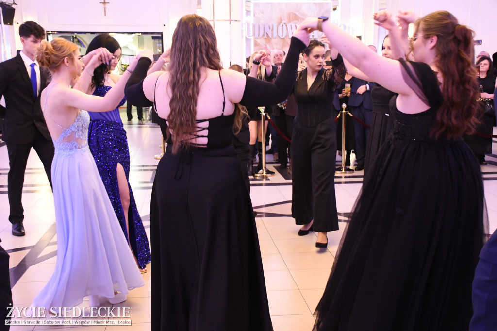 Studniówkowa noc siedleckiej ,,KOLEJÓWKI\