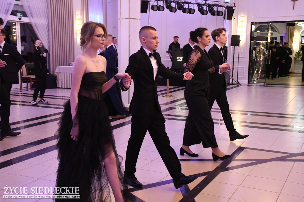 Studniówkowa noc siedleckiej ,,KOLEJÓWKI\