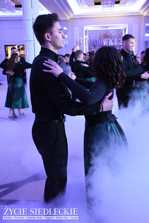 Studniówkowa noc siedleckiej ,,KOLEJÓWKI\