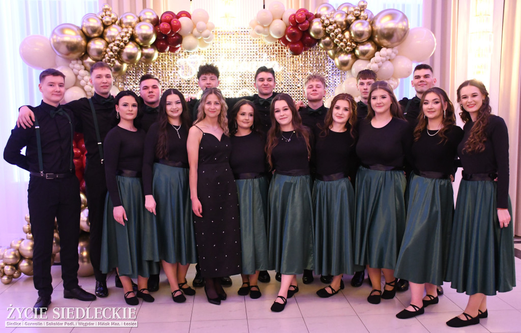 Studniówkowa noc siedleckiej ,,KOLEJÓWKI\