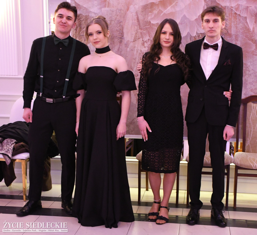 Studniówkowa noc siedleckiej ,,KOLEJÓWKI\