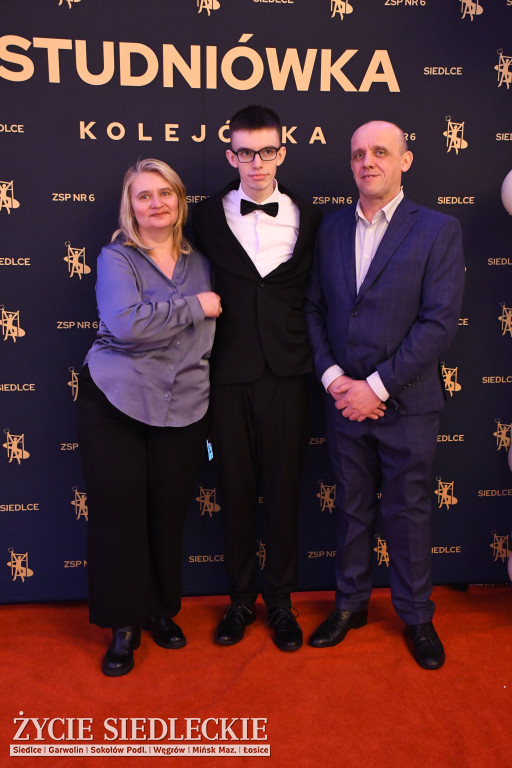 Studniówkowa noc siedleckiej ,,KOLEJÓWKI\