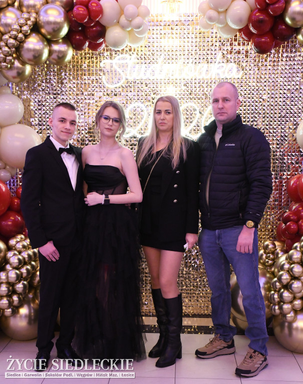 Studniówkowa noc siedleckiej ,,KOLEJÓWKI\