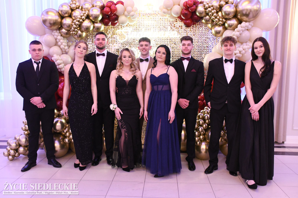 Studniówkowa noc siedleckiej ,,KOLEJÓWKI\