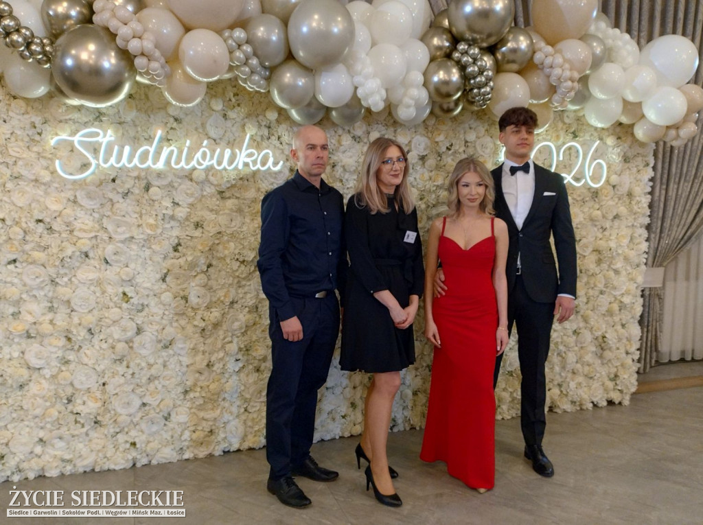 Studniówka w siedleckim \