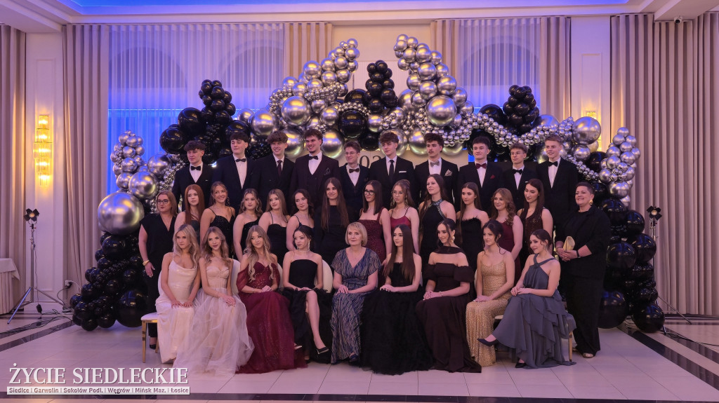 Studniówka w Prusie