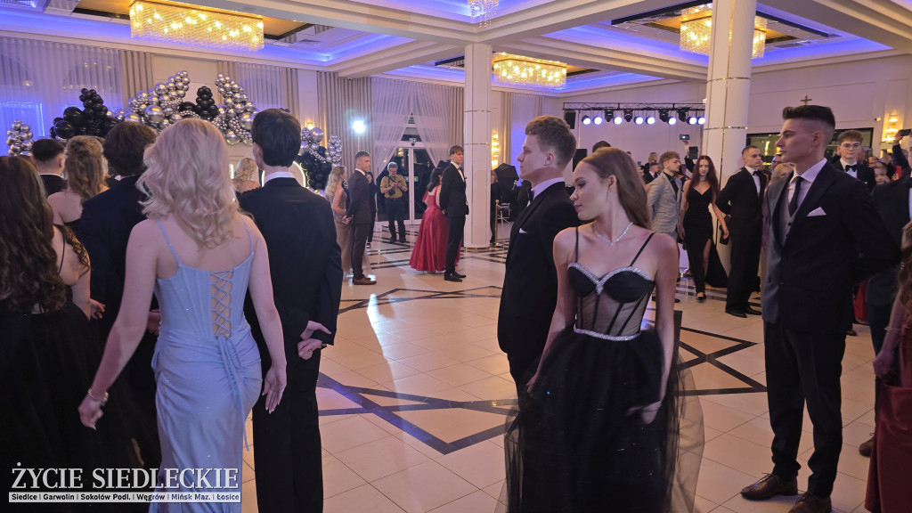 Studniówka w Prusie