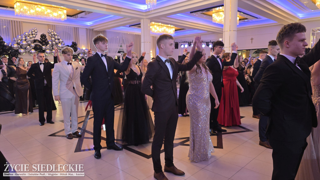 Studniówka w Prusie