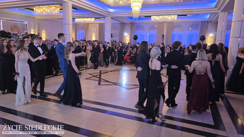 Studniówka w Prusie