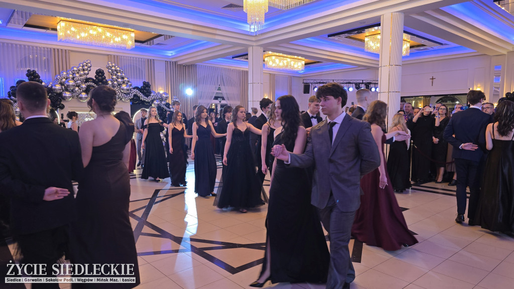 Studniówka w Prusie