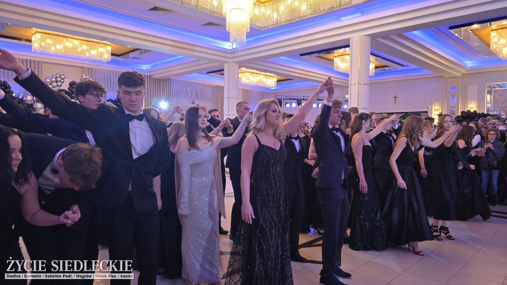 Studniówka w Prusie