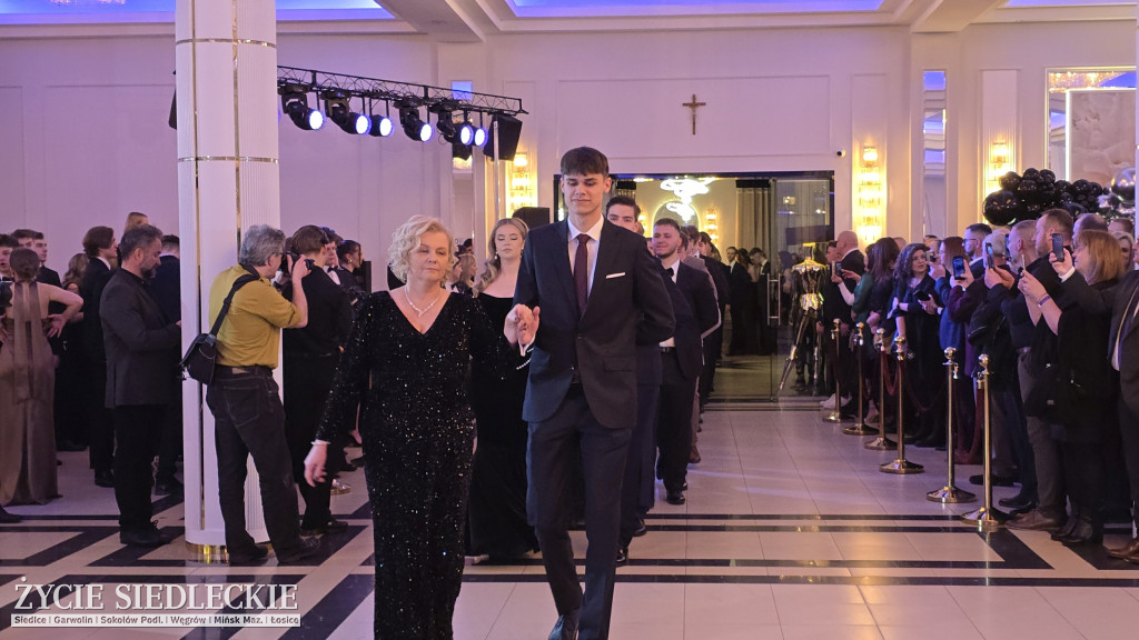 Studniówka w Prusie