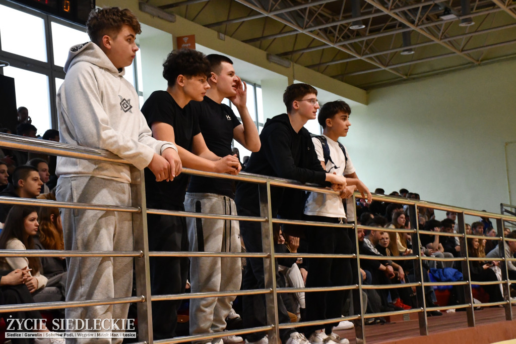 Charytatywny mecz koszykówki Siedlce 2026 – młodzież zagrała dla Dawida