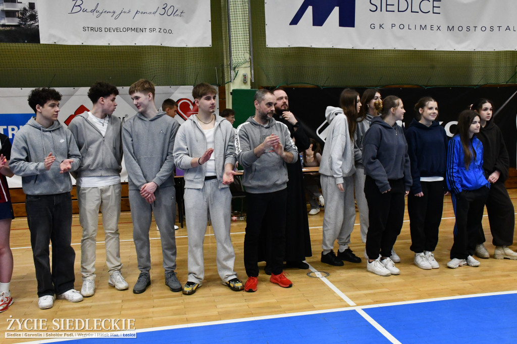 Charytatywny mecz koszykówki Siedlce 2026 – młodzież zagrała dla Dawida