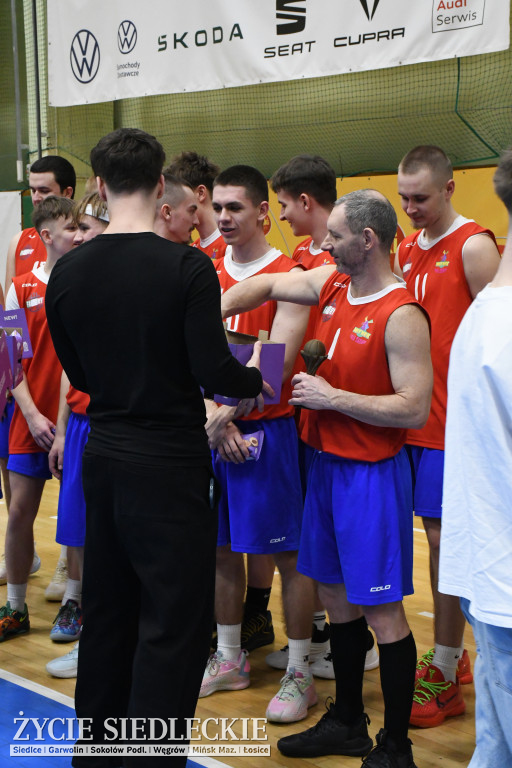 Charytatywny mecz koszykówki Siedlce 2026 – młodzież zagrała dla Dawida