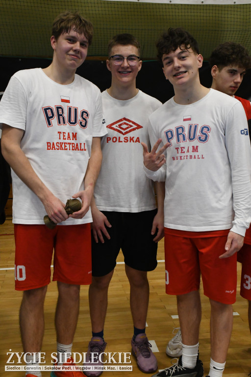 Charytatywny mecz koszykówki Siedlce 2026 – młodzież zagrała dla Dawida
