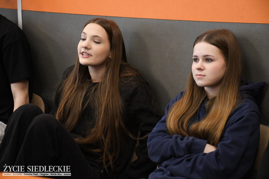 CUD – uczennice Żółkiewskiego i Prusa w Siedlcach o zdrowiu psychicznym i równowadze