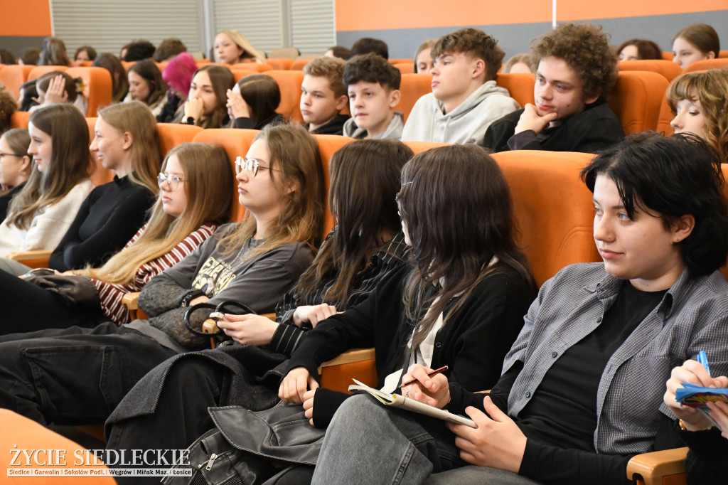 CUD – uczennice Żółkiewskiego i Prusa w Siedlcach o zdrowiu psychicznym i równowadze