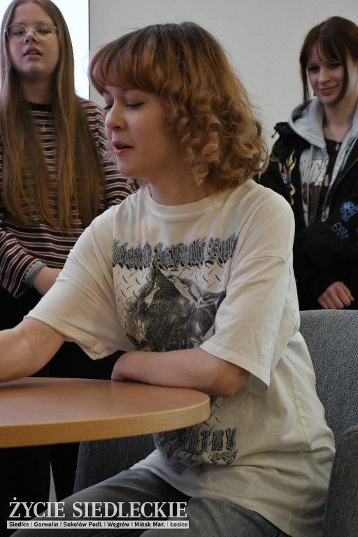 CUD – uczennice Żółkiewskiego i Prusa w Siedlcach o zdrowiu psychicznym i równowadze